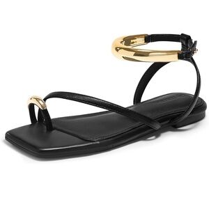 Women's flat sandals with straps